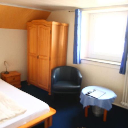 Moselromantik-Hotel Zum Loewen Ediger-Eller Szoba fotó