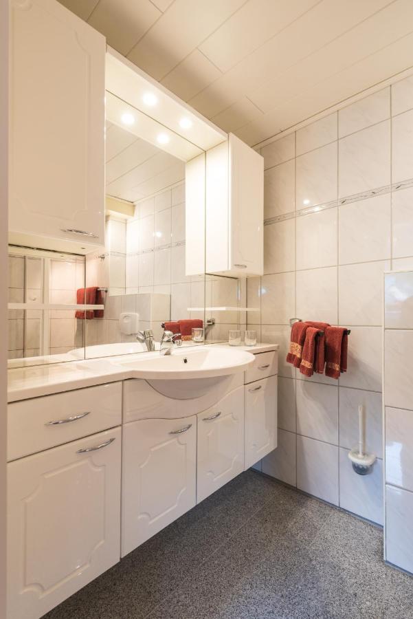 Moselromantik-Hotel Zum Loewen Ediger-Eller Kültér fotó