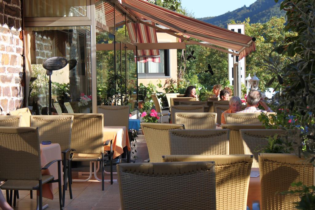 Moselromantik-Hotel Zum Loewen Ediger-Eller Kültér fotó