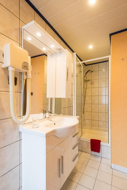 Moselromantik-Hotel Zum Loewen Ediger-Eller Kültér fotó
