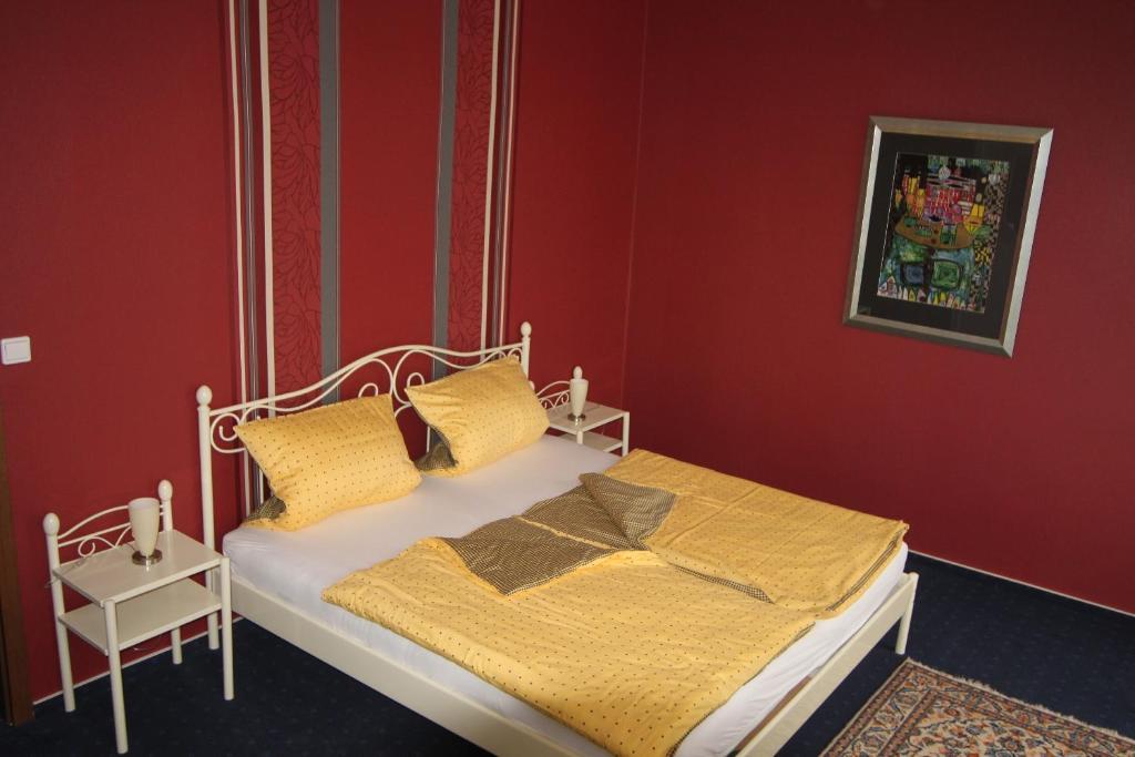 Moselromantik-Hotel Zum Loewen Ediger-Eller Szoba fotó