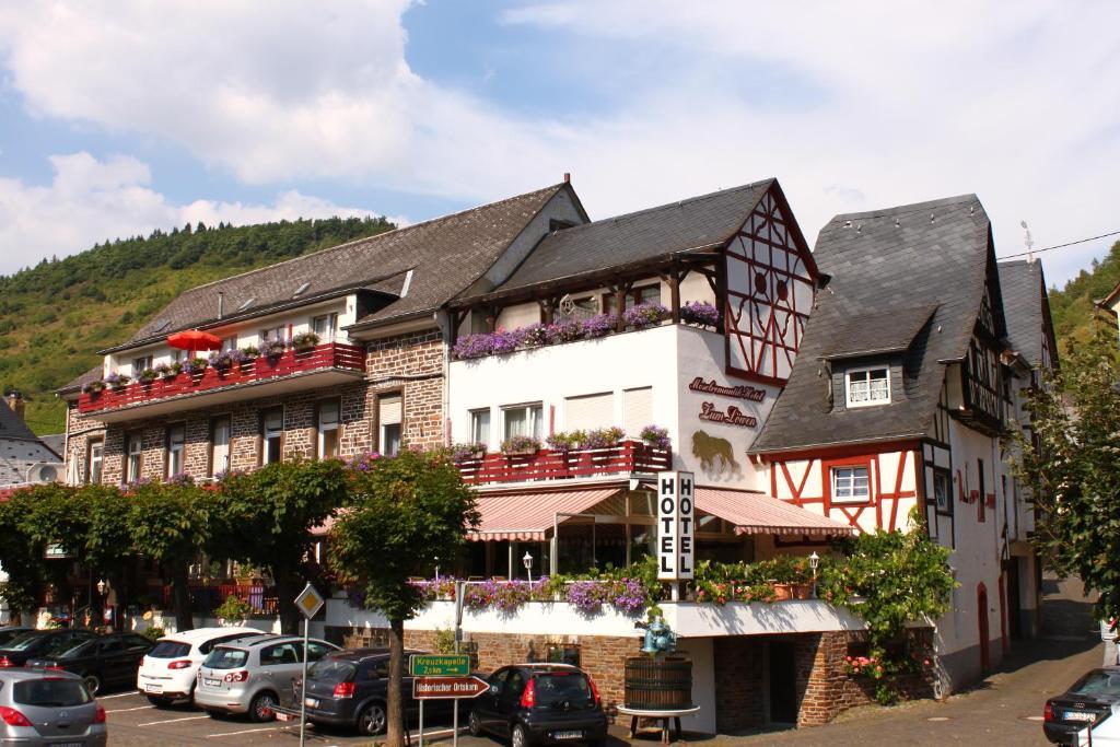 Moselromantik-Hotel Zum Loewen Ediger-Eller Kültér fotó