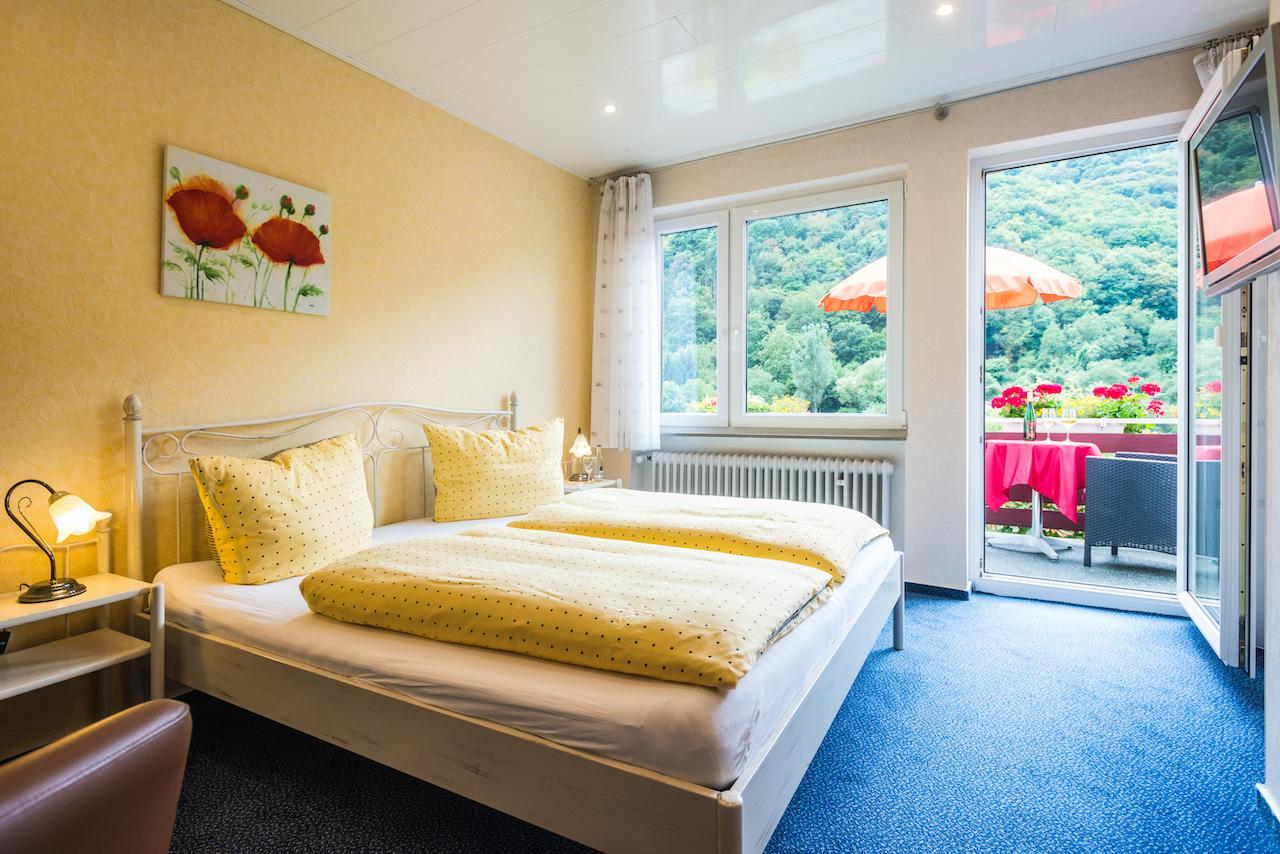 Moselromantik-Hotel Zum Loewen Ediger-Eller Kültér fotó
